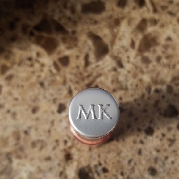 Gold Rush: Mary Kay Lip Gloss - Picture 2 of 6